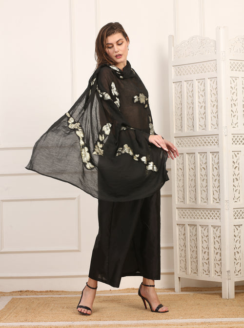 Top in Seta Viscosa Nera con Ricami Floreali Dorati