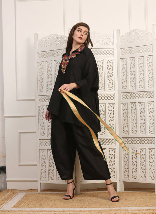 T-shirt in Cotone con Ricami