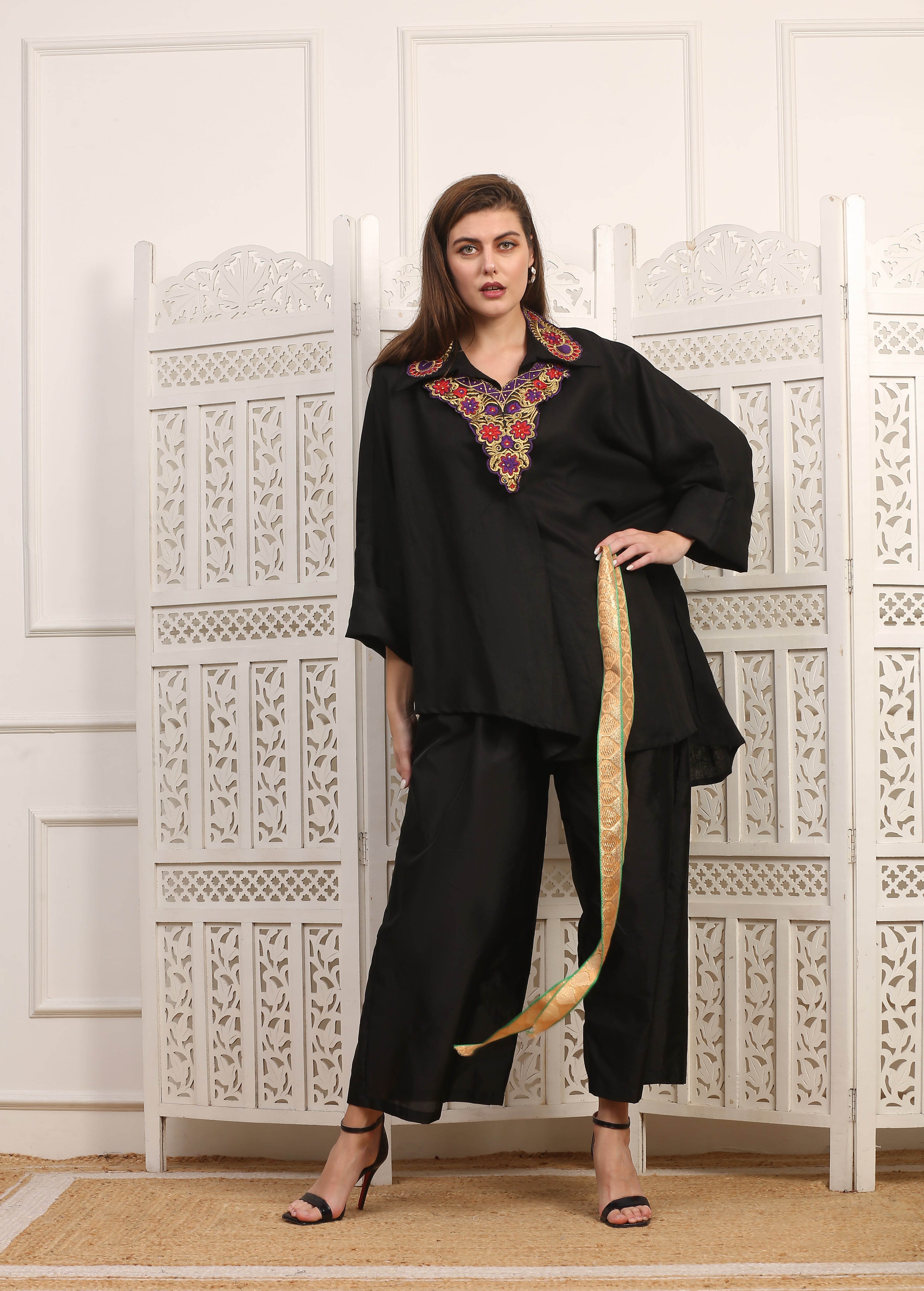 T-shirt in Cotone con Ricami