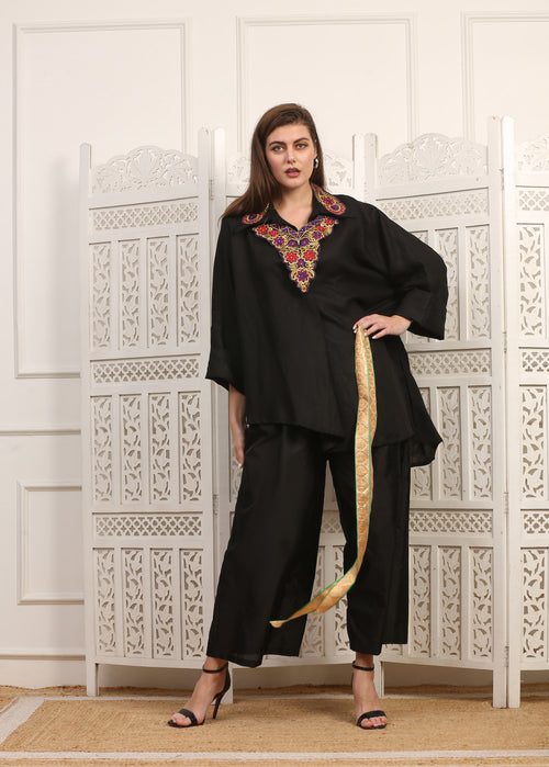 T-shirt in Cotone con Ricami