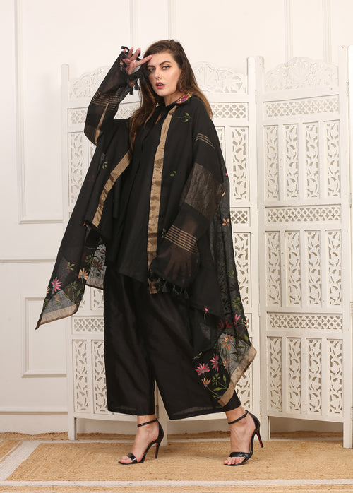 Stola in Seta Ricamata con Maniche