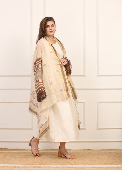 Stola Seta con Maniche e Ricami Toni Beige Artigianale