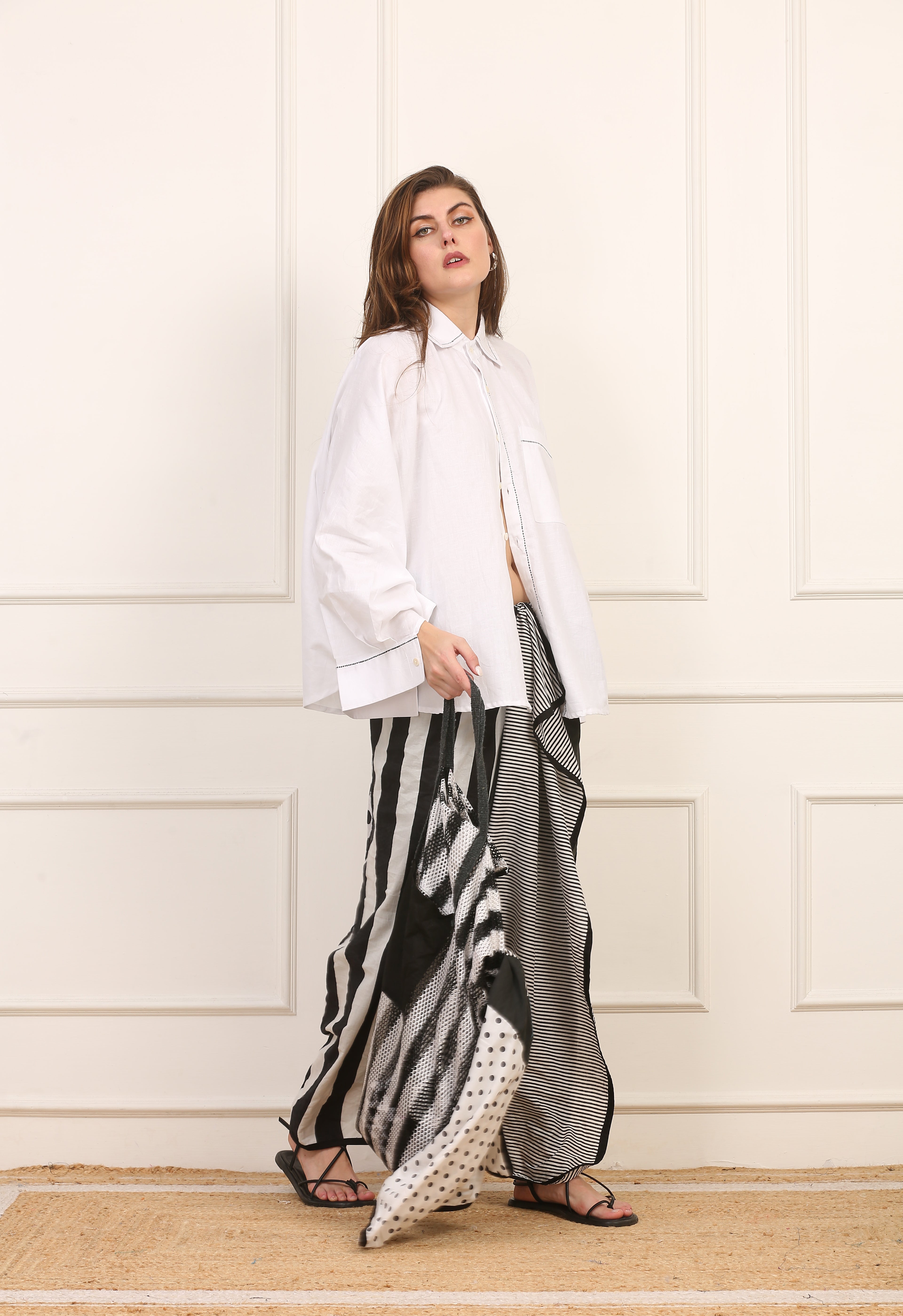 Camicia Lino Cotone Nero con Impunture Bianche