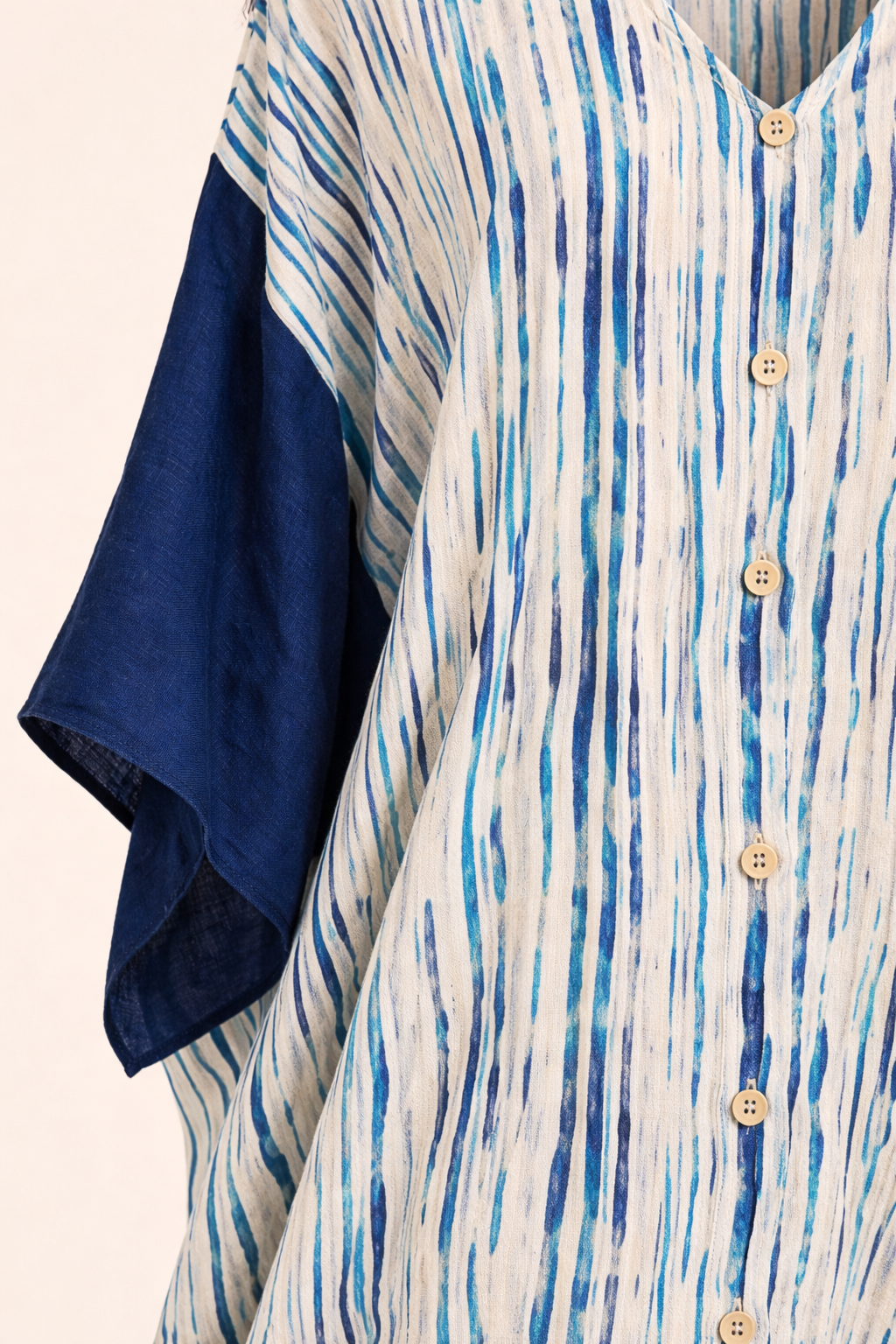 Kaftan in Cotone Bianco con Stampa Acquerello e Maniche Blu Notte